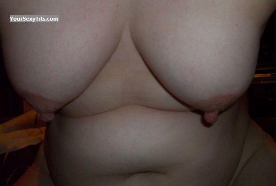 Tit Flash: Girlfriend's Medium Tits - Violet1972 from United States